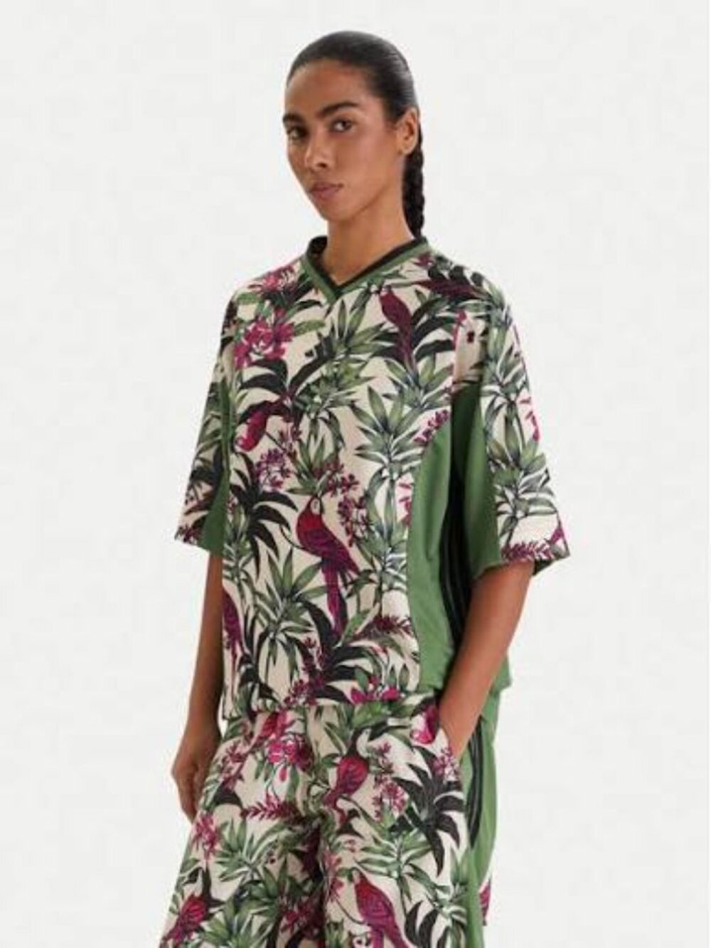 ADIDAS x FARM RIO PREMIUM T-SHIRT - Picture 2 of 3